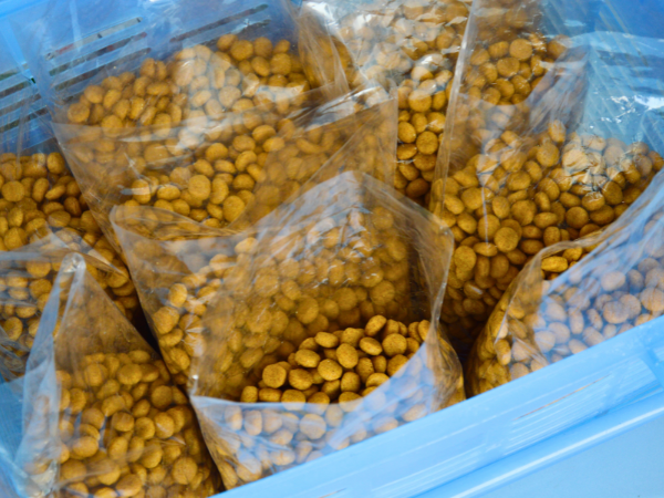 how many cups in 30 lbs of dog food photo